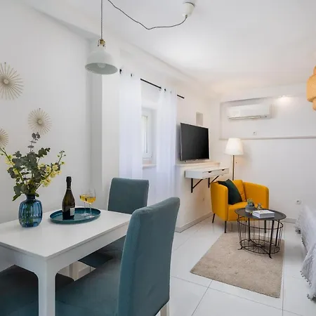 Apartment Charm Heritage Sutivan
